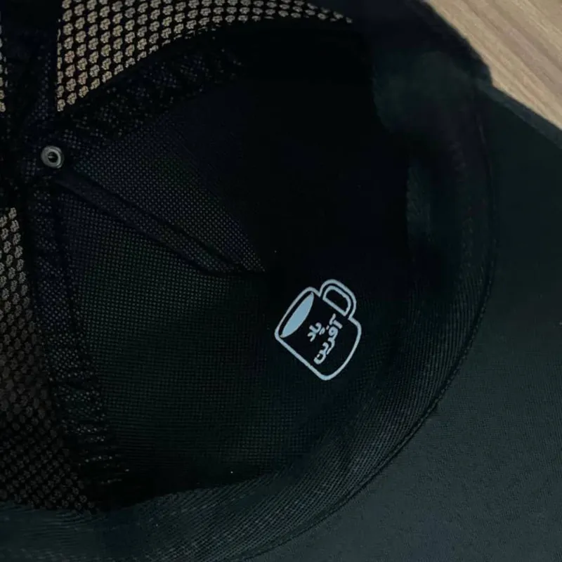 کلاه کپ پاد آفرین مدل فوتبالی منچستر یونایتد طرح تیم ورزشی جنس کتان آفتاب گیر مناسب زنانه مردانه
