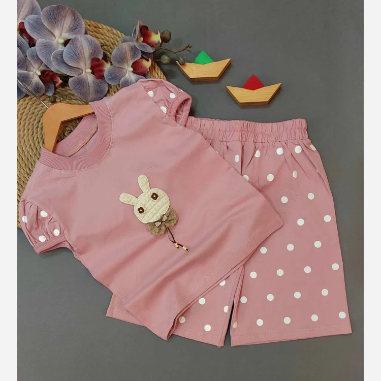 ست بلوز و شلوارک دخترانه طرح خرگوش مدل لش مناسب 2 تا 9 سال