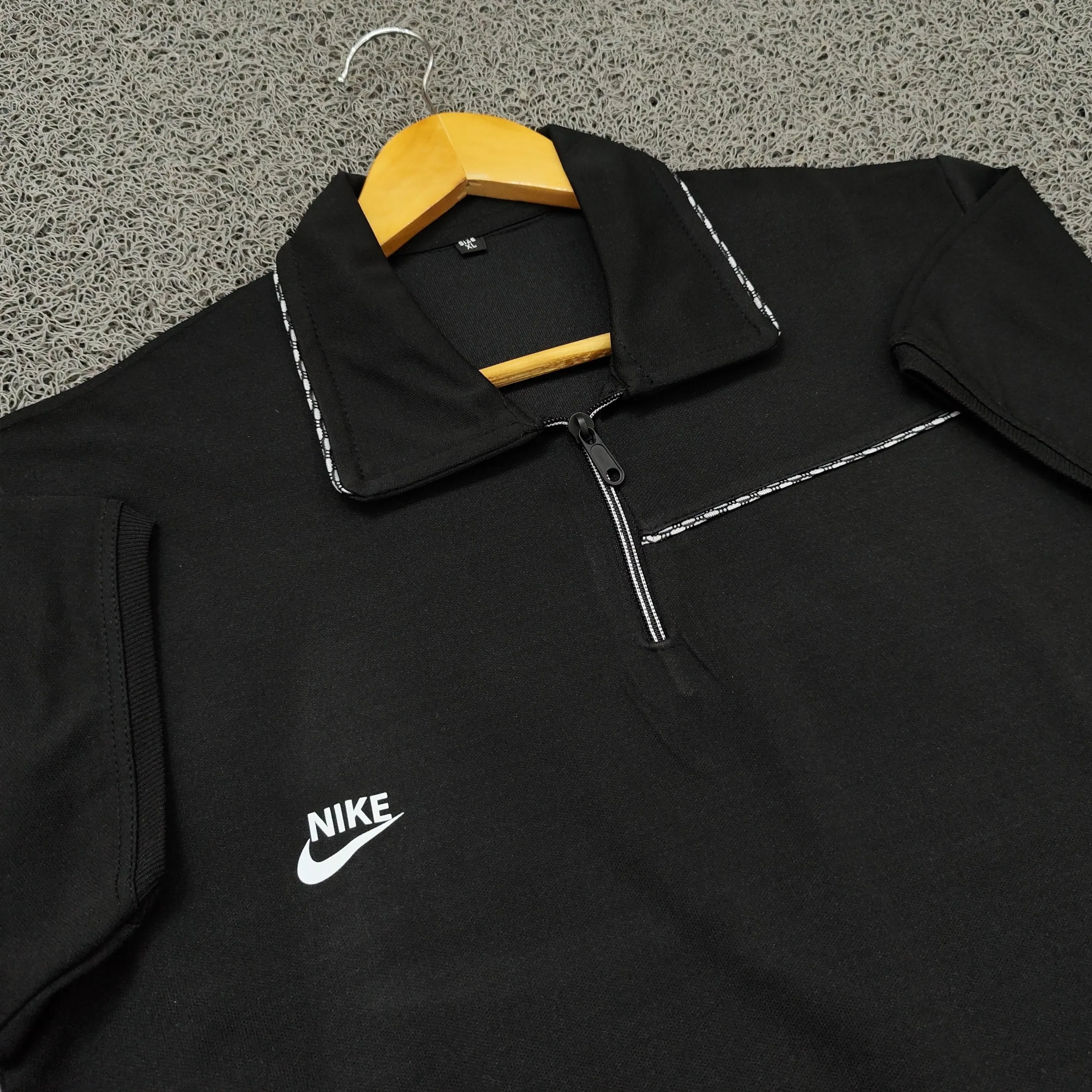 ست پولوشرت و شلوار مردانه مدل AMNI رنگ مشکی جنس زهره لاکرادار
