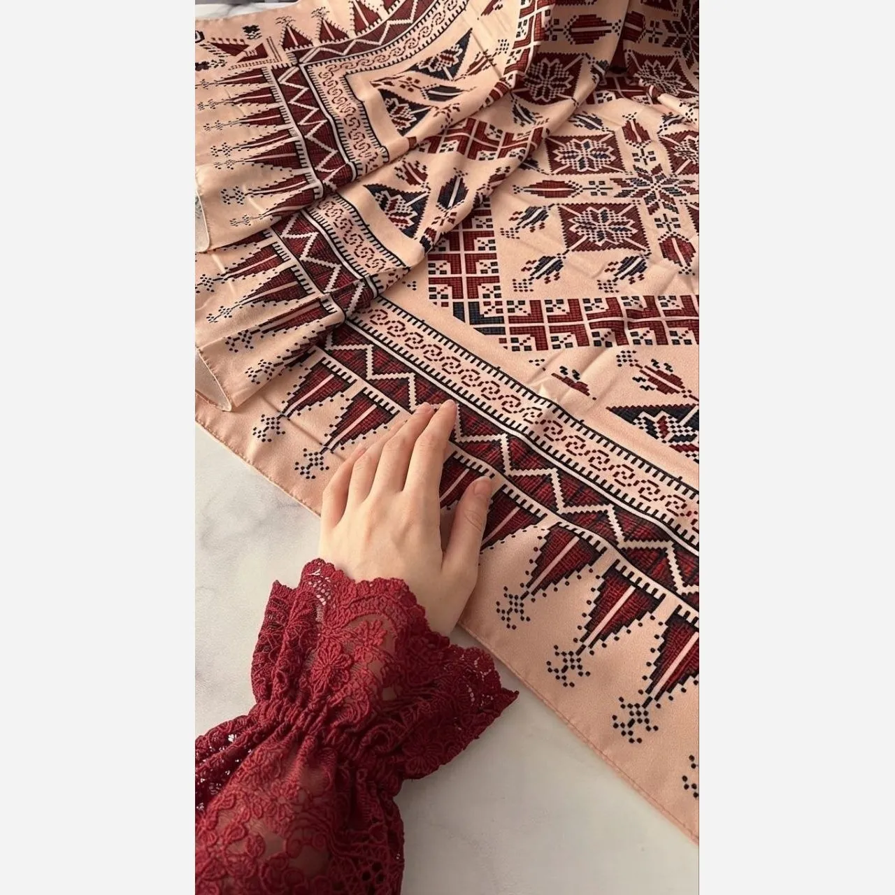 روسری نخ کاستوم طرح سما سایز 140