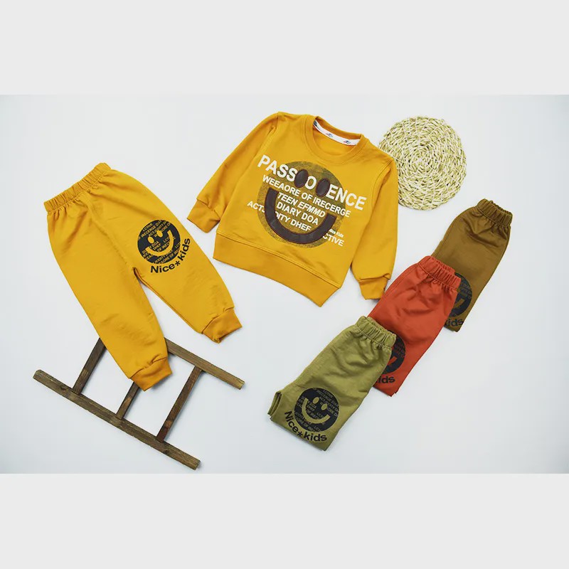 بلوز شلوار پسرانه طرح لبخند جنس پنبه ای مناسب پاییز و زمستان