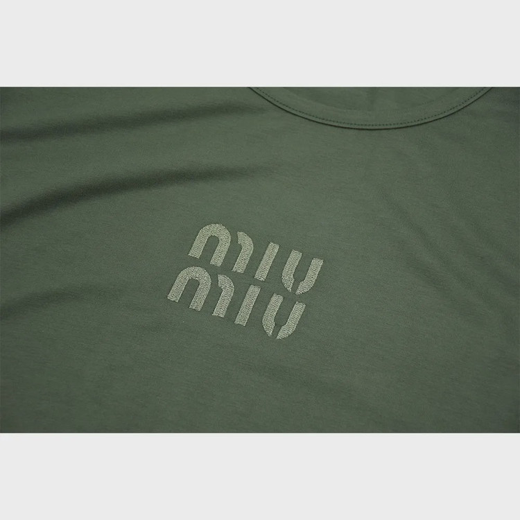 تاپ زنانه ویسکوز آستین حلقه طرح MIU MIU کد 11117