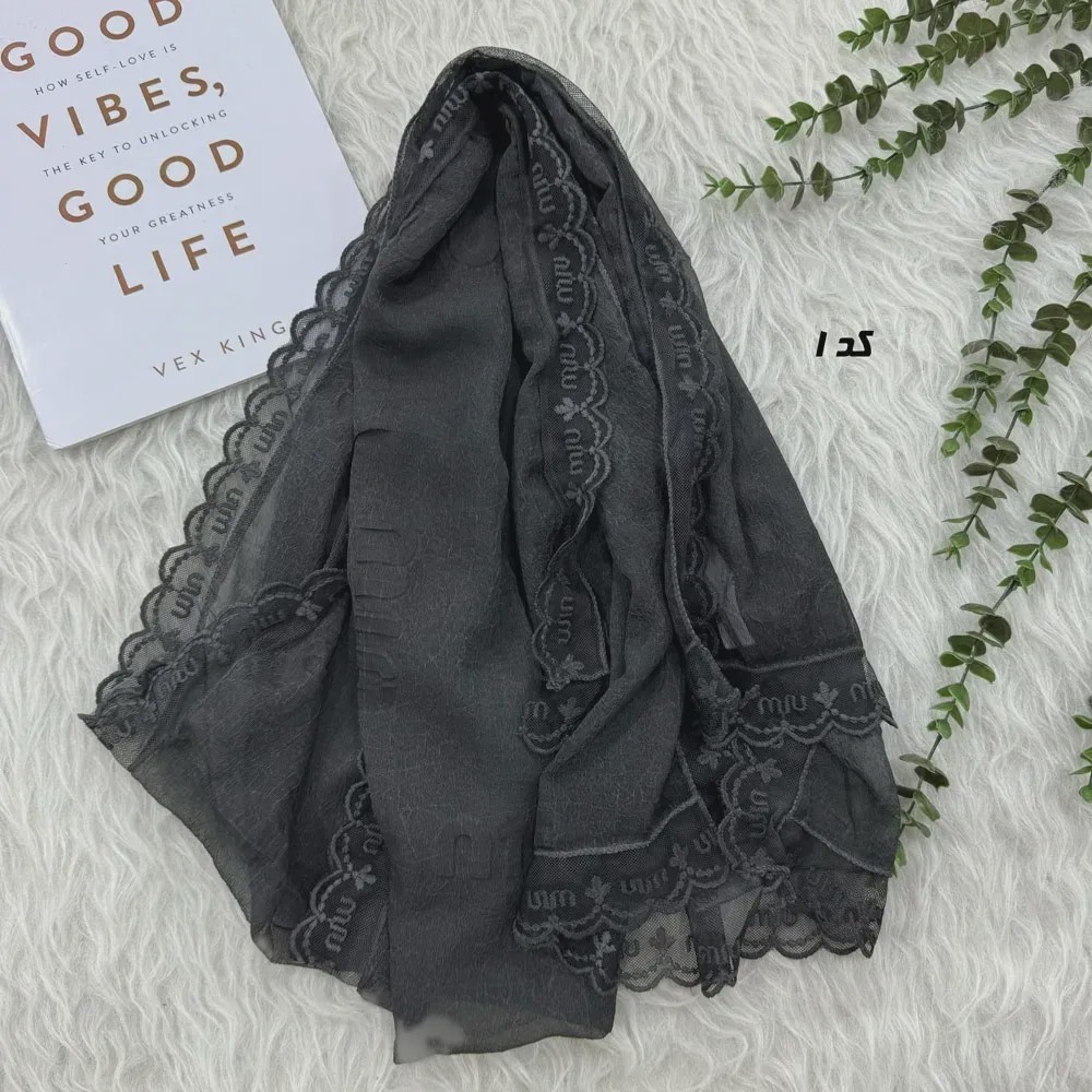 شال حریر سنگشور مزونی طرح Miu Miu ابعاد 180 در 69 سانتیمتر