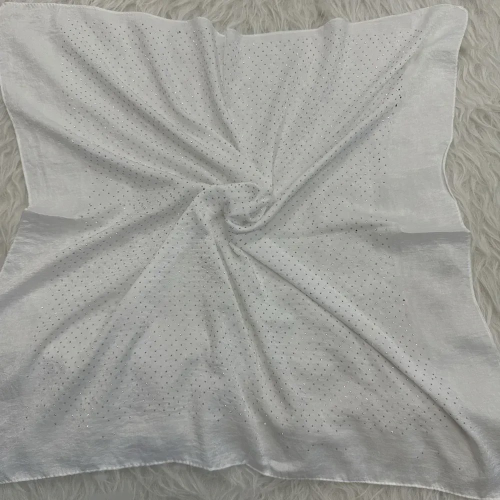 مینی اسکارف مجلسی گارزا نگین دار ابعاد 70 در 70 سانتی متر