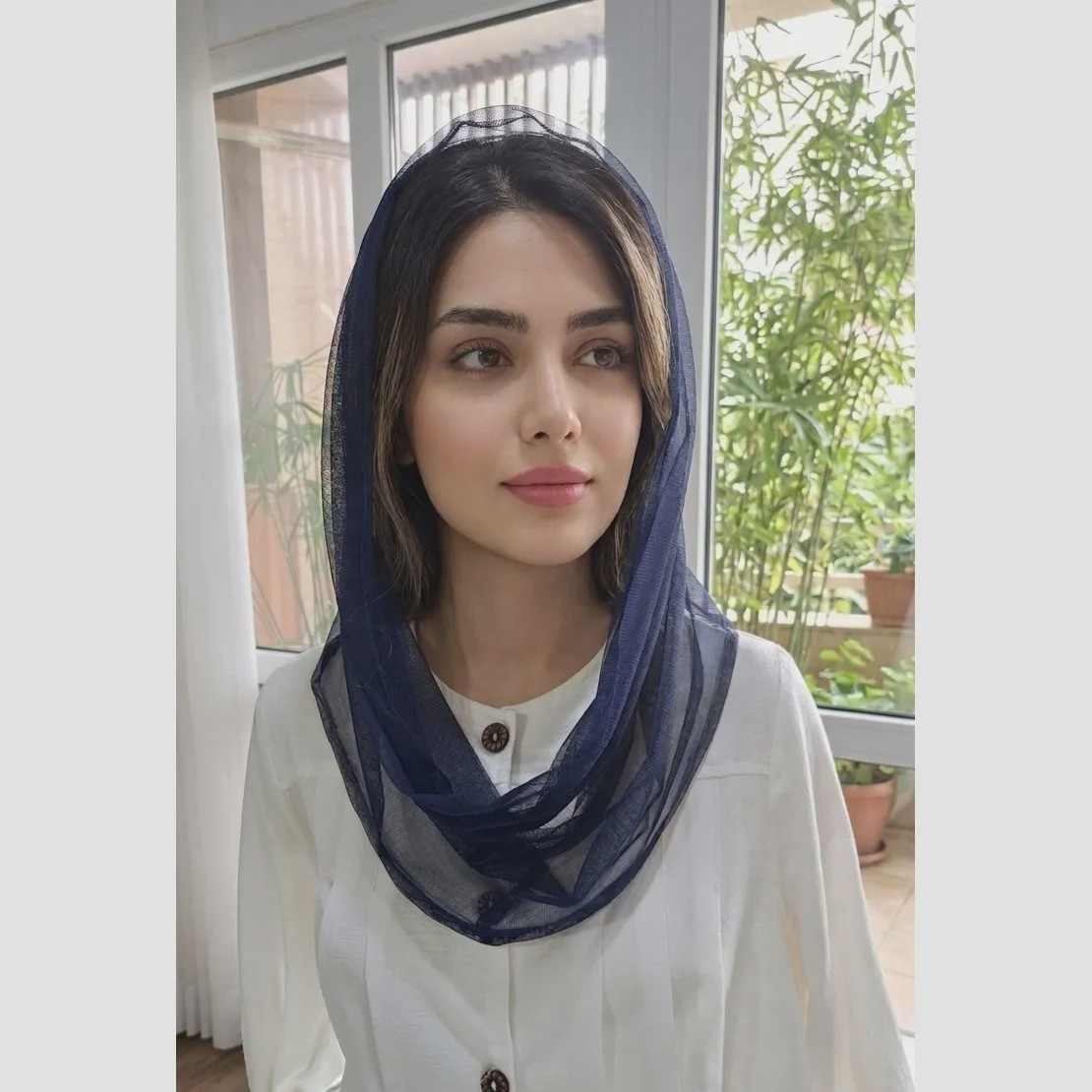 شال رینگی تور ساده و راه راه دور گیپور مشکی سرمه ای و قهوه ای سایز 100 در 50 سانتیمتر