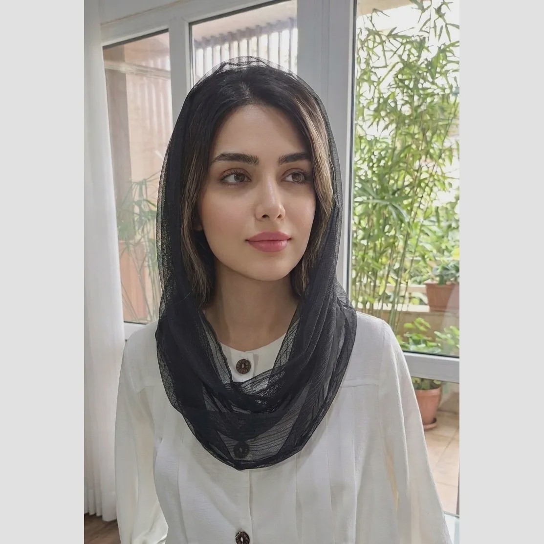 شال رینگی تور ساده و راه راه دور گیپور مشکی سرمه ای و قهوه ای سایز 100 در 50 سانتیمتر