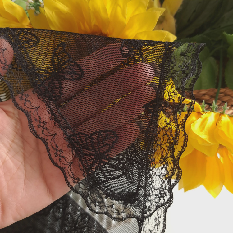 مینی اسکارف تور پروانه ای مشکی سایز 70 در 70 دور دانتل