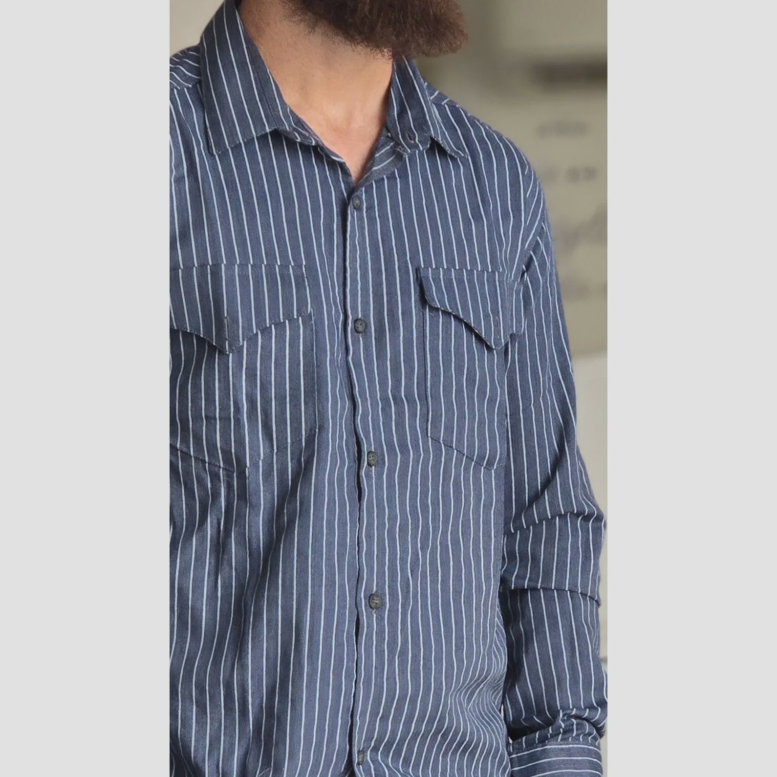 پیراهن جین آستین بلند دو جیب مردانه پارچه جین کاغذی کشی سایز M تا XXL