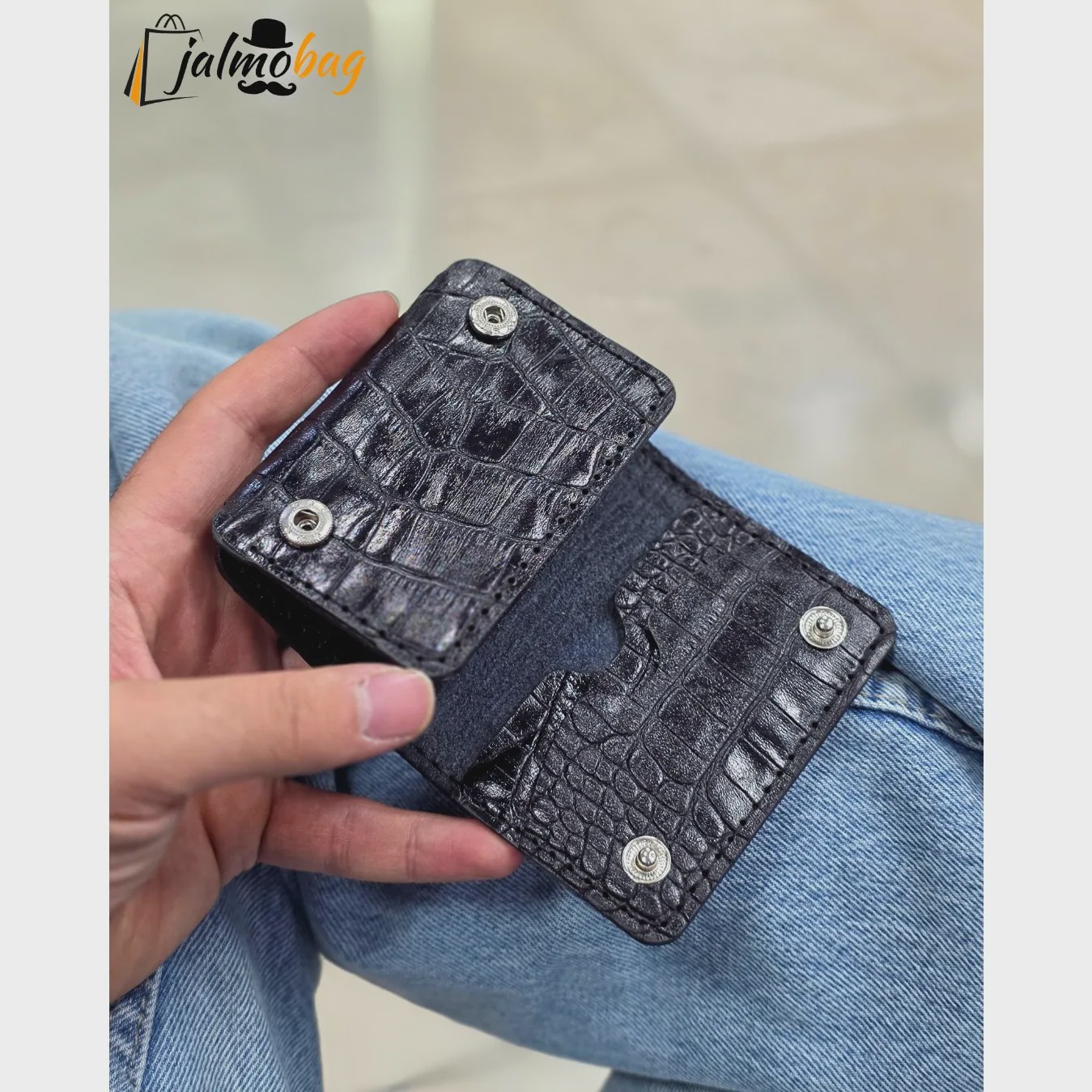 جاکارتی چرم طبیعی دکمه دار