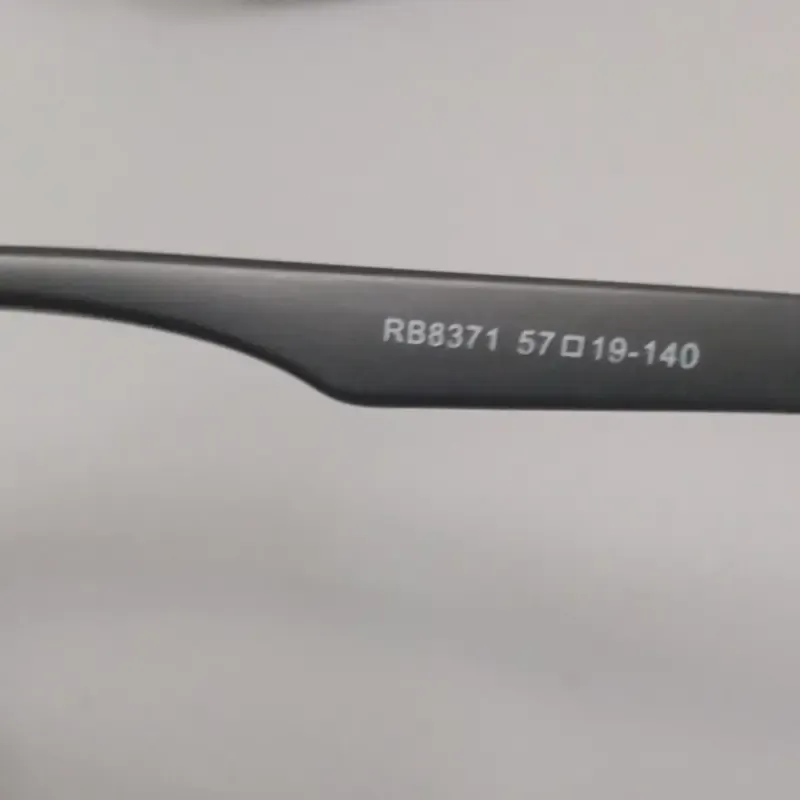 عینک آفتابی پلاریزه ریبن فراری مدل RB8371 فریم مشکی مات