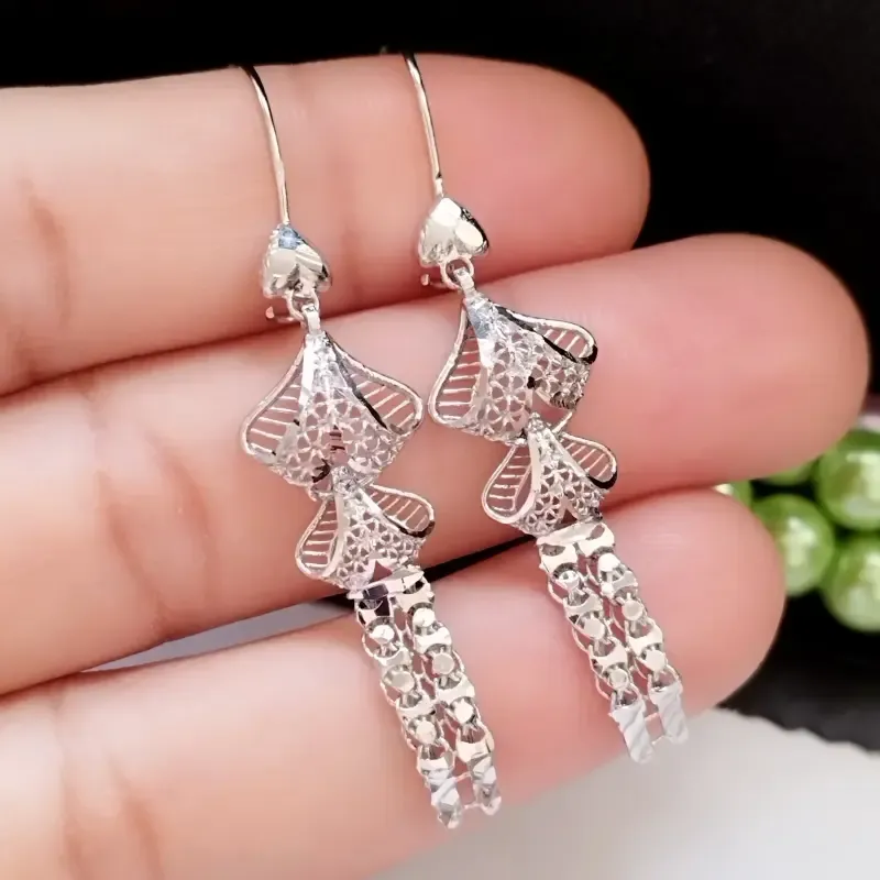 گوشواره نقره آویز زنانه عیار 925 روکش طلا سفید بزرگ