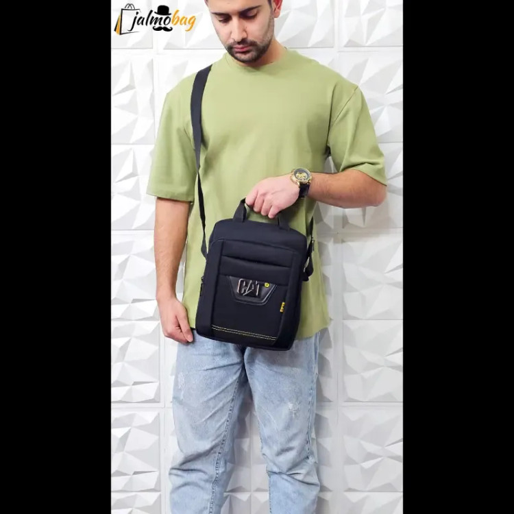 کیف دوشی و دستی مردانه برزنتی مشکی سه خانه جاتبلتی دار