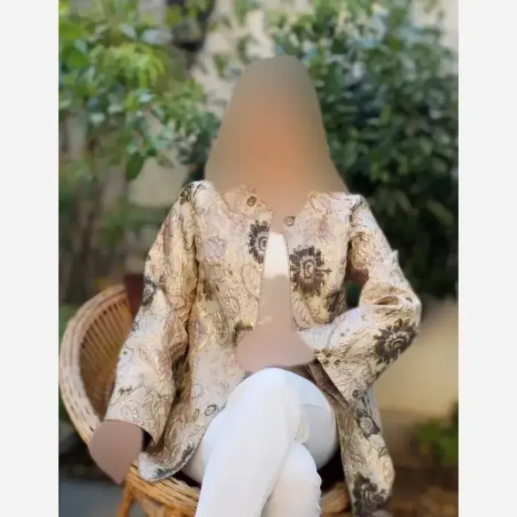 کت مجلسی زنانه مدل الیکا ژاکارد ترک طرح برجسته کرم طلایی