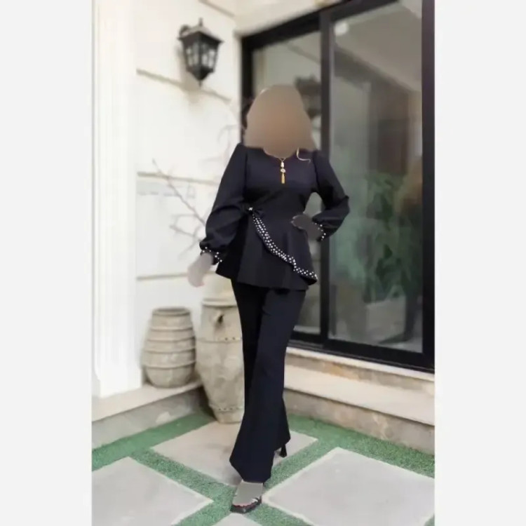 ست چهارتکه زنانه شومیز و شلوار کرپ مازراتی طرح ناز با تل و گردنبند