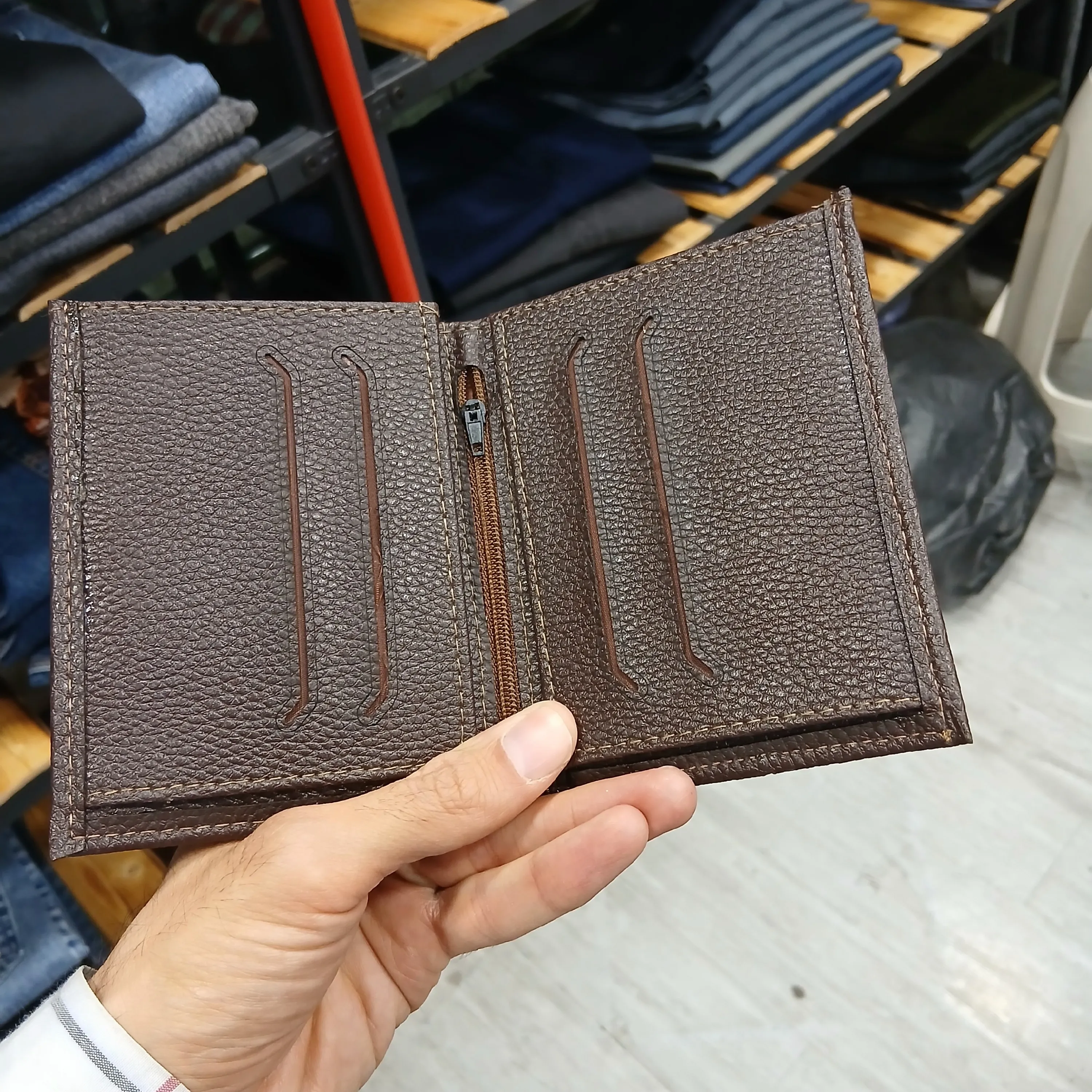 کیف پول مردانه چرم صنعتی طرح پولو رنگ مشکی و قهوه و عسلی جیبی