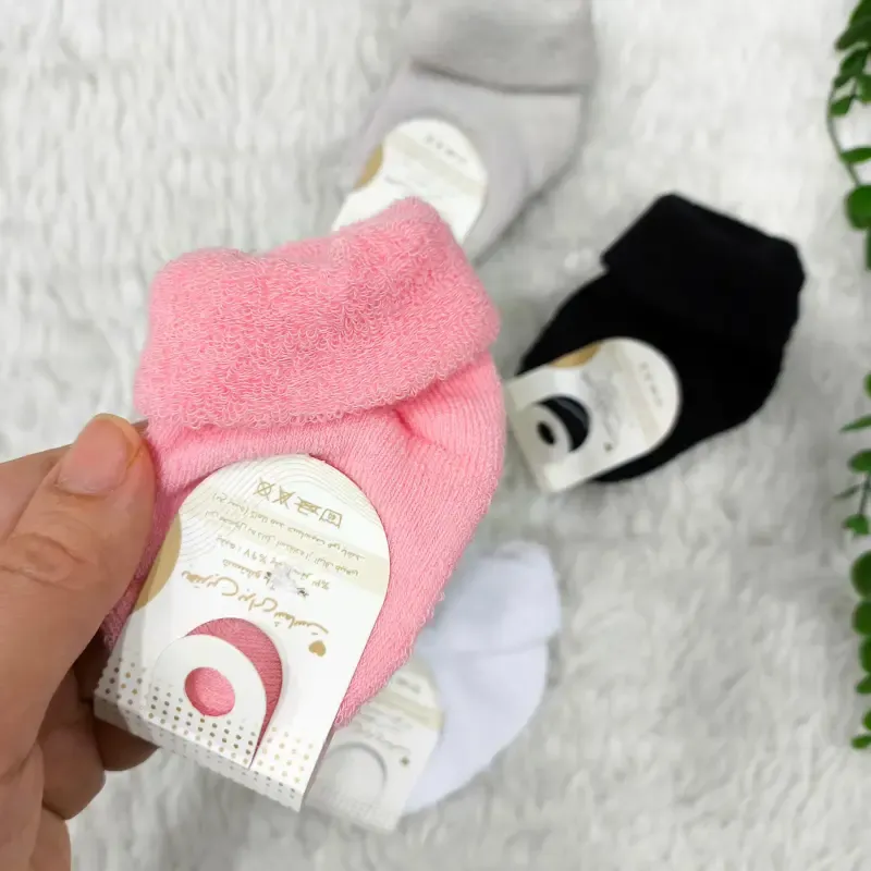 جوراب حوله ای نوزادی صددرصد پنبه نرم و لطیف سایز صفر تا دو سال