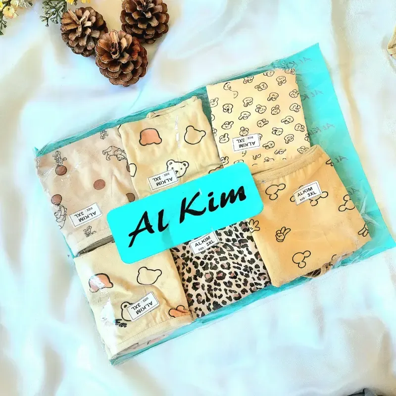 شورت زنانه نخی طرح ترک قواره دار سایز 2XL آل کیم کرم عروسکی