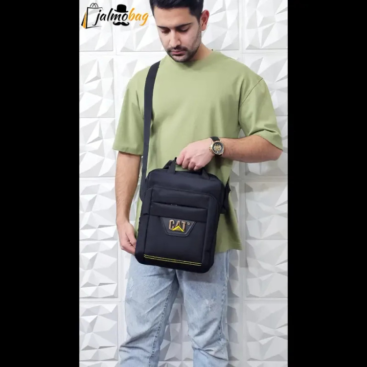 کیف دوشی و دستی مردانه برزنتی دیبا خارجی سه خانه مشکی سایز بزرگ