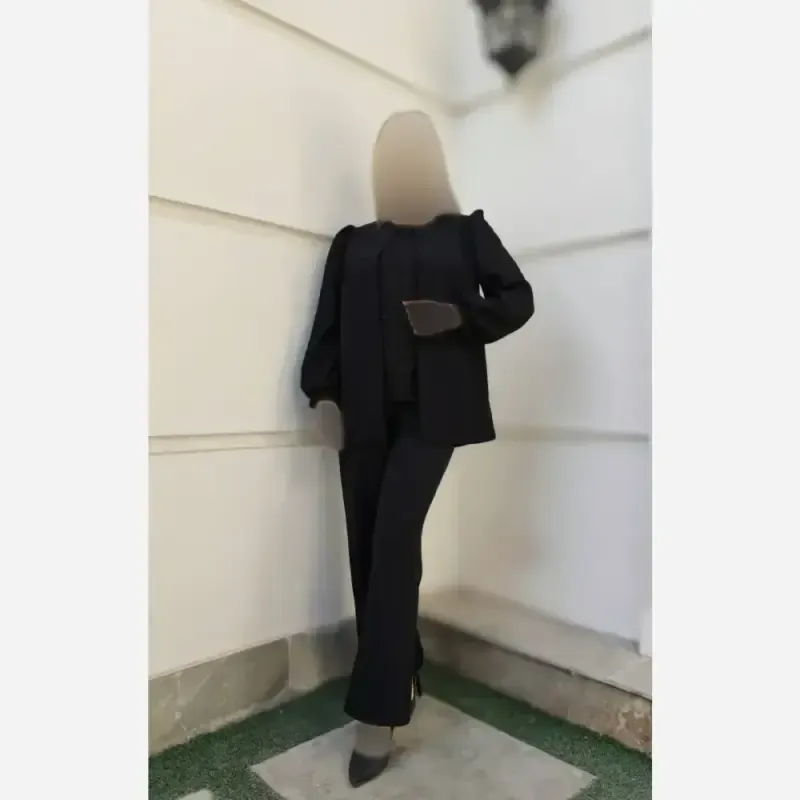 ست سه تکه کت و شلوار و تاپ زنانه طرح ستین پارچه مازراتی رنگ مشکی