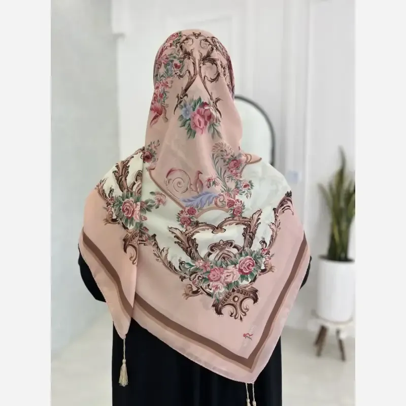 روسری کرپ نخ صورتی قواره 140 لطیف و نرم