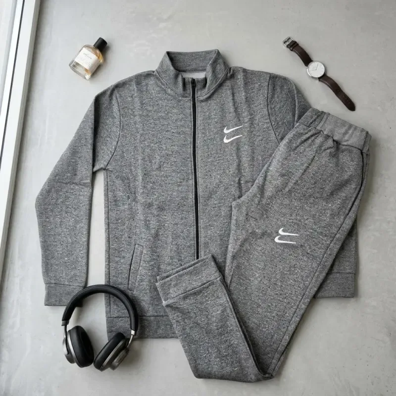ست سویشرت و شلوار مردانه طوسی جنس پارچه مولینه داخل کرک گرم پاییزه و زمستانه