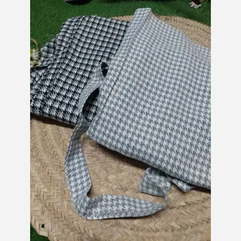 اورال سالار جنس پیردوبل اعلا فری سایز 38 تا 44 قد 127 سانتیمتر دارای جیب کاربردی رنگ سفید طوسی و مشکی طوسی سفید